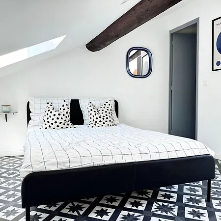 Suite Aveiro Champagne-au-Mont-d'Or Exterior photo