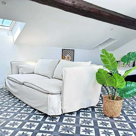 Suite Aveiro Champagne-au-Mont-d'Or Exterior photo